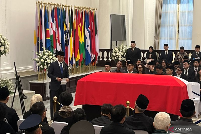 Menlu: Dubes Agus Widjojo teladan pengabdian hingga akhir hayat