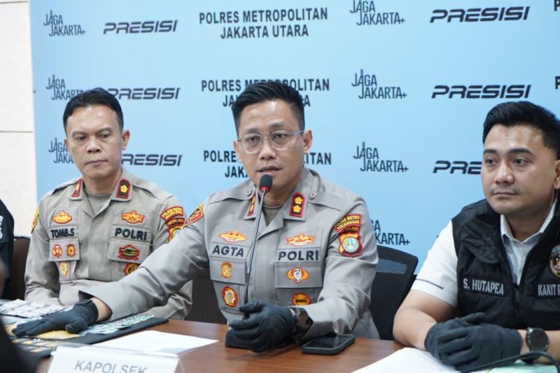 polisi-tangkap-dua-penjual-ribuan-obat-terlarang-di-penjaringan