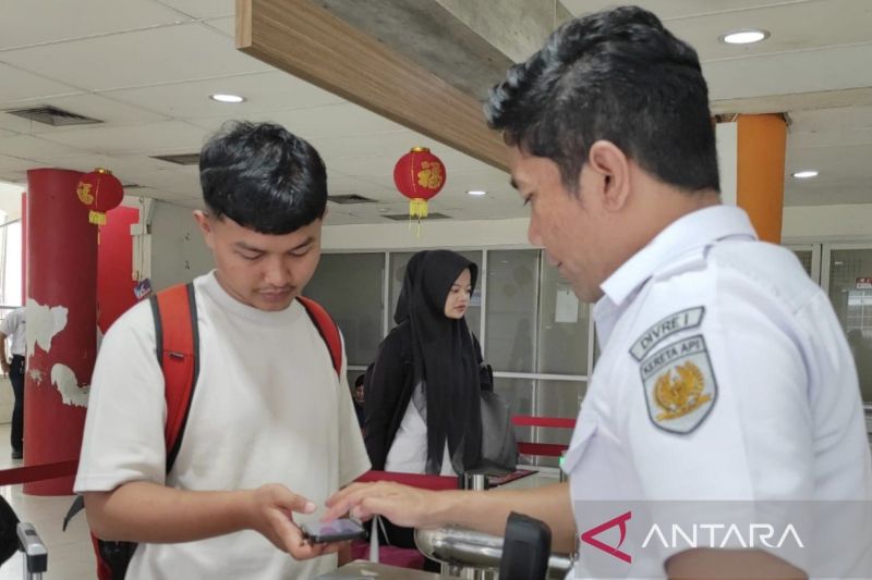 kai-divre-i-sumut-sediakan-42-ribu-kursi-dukung-kelancaran-libur-imlek