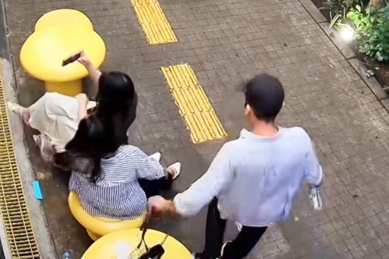 polisi-patroli-keliling-cegah-copet-di-kawasan-blok-m