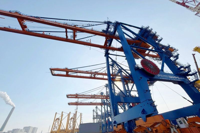 pelindo-targetkan-arus-peti-kemas-1377-juta-teus-pada-2026