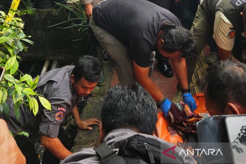 jasad-pria-ditemukan-di-gorong-gorong-di-jakut