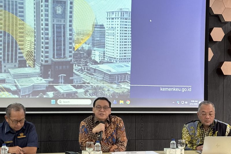 pansel-pastikan-seleksi-calon-adk-ojk-bebas-nepotisme