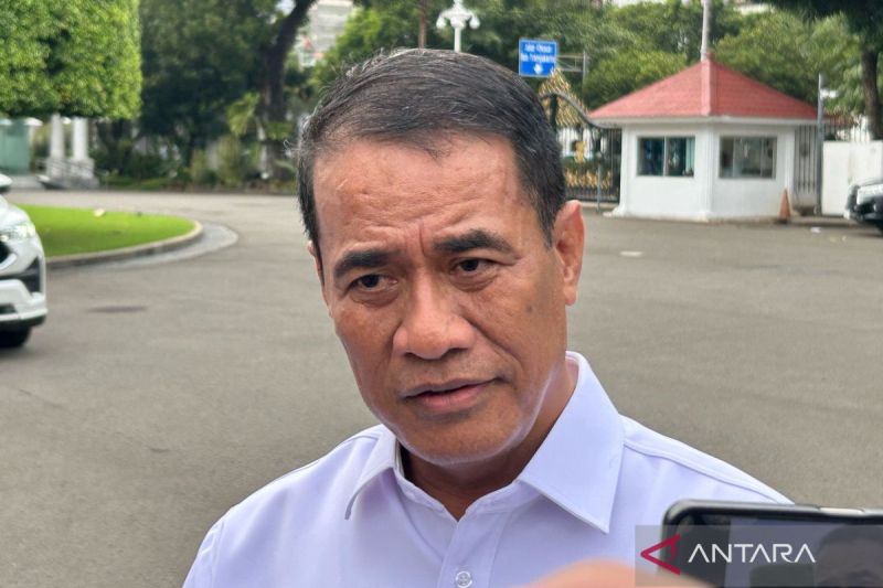 mentan-minta-menkeu-tambah-anggaran-bagi-bulog-untuk-sewa-gudang