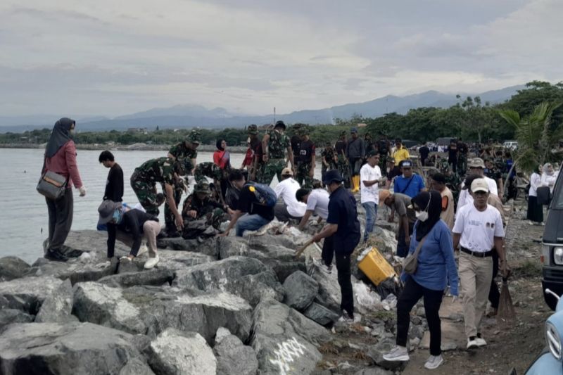 DLH Palu: Aksi bersih pantai bagian dari gerakan Indonesia Asri