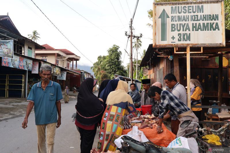 pedagang-daging-sapi-raup-omzet-rp30-juta-di-lokasi-bencana-agam
