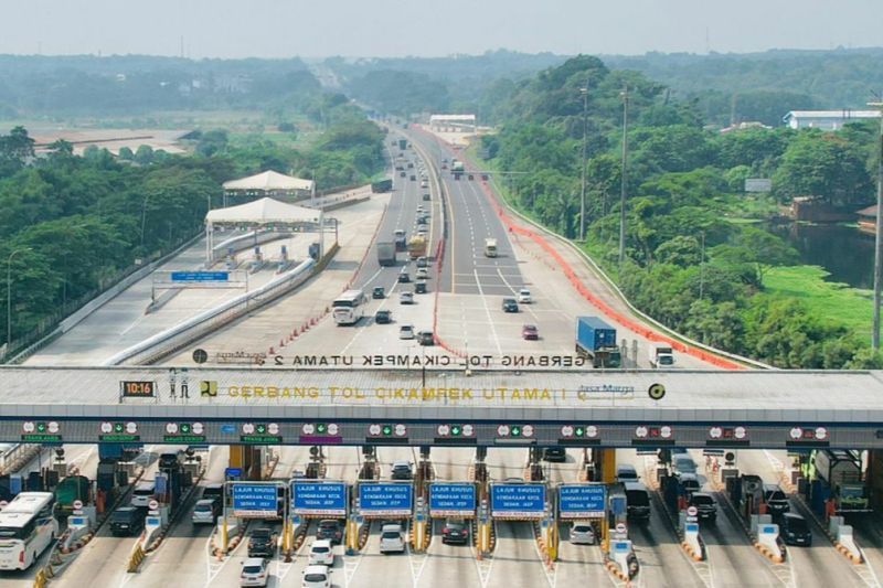 jasamarga-catat-peningkatan-lalu-lintas-di-tol-japek-pada-libur-imlek