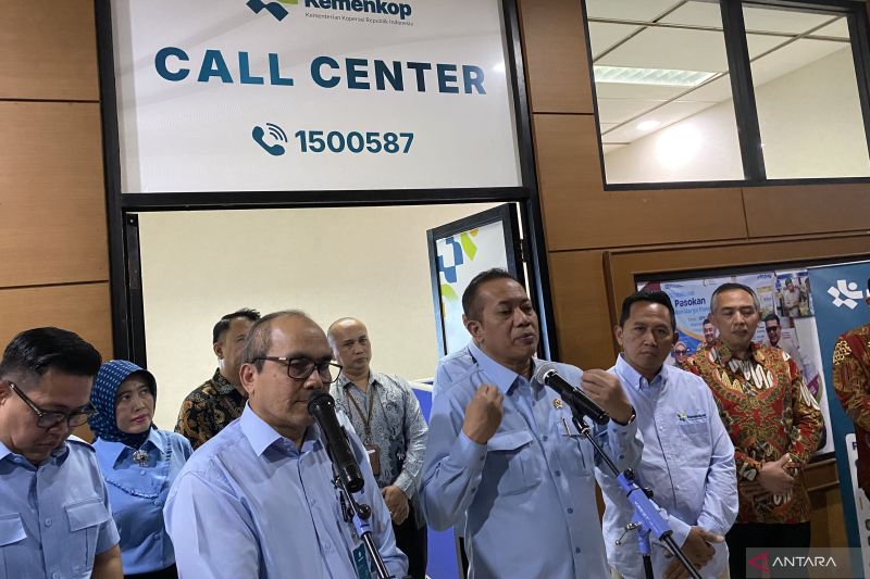 menkop-1000-kopdes-merah-putih-sudah-selesai-dibangun