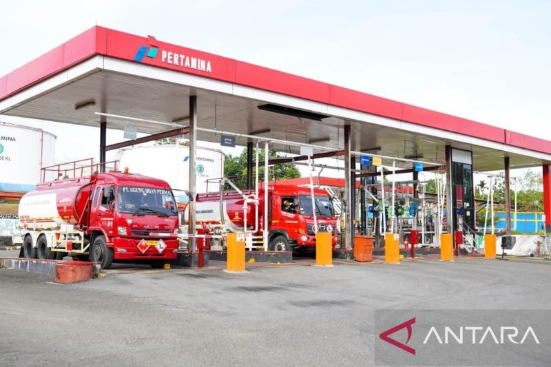 harga-pertamax-naik-jadi-rp12300-per-liter-mulai-1-maret-2026