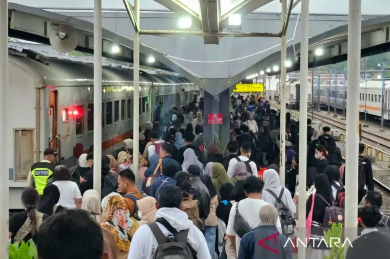 kai-masih-sediakan-22134-tiket-diskon-30-persen-di-stasiun-malang
