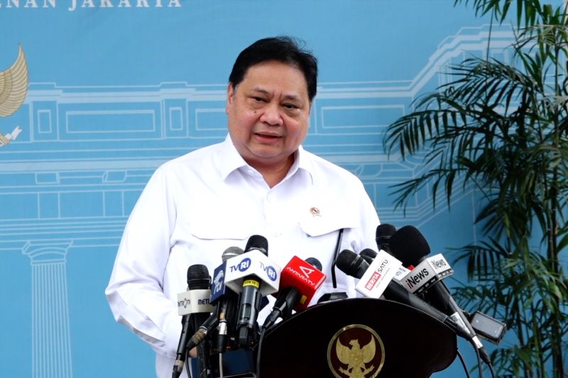 hadiri-ratas-presiden-menko-airlangga-paparkan-pertumbuhan-ekonomi