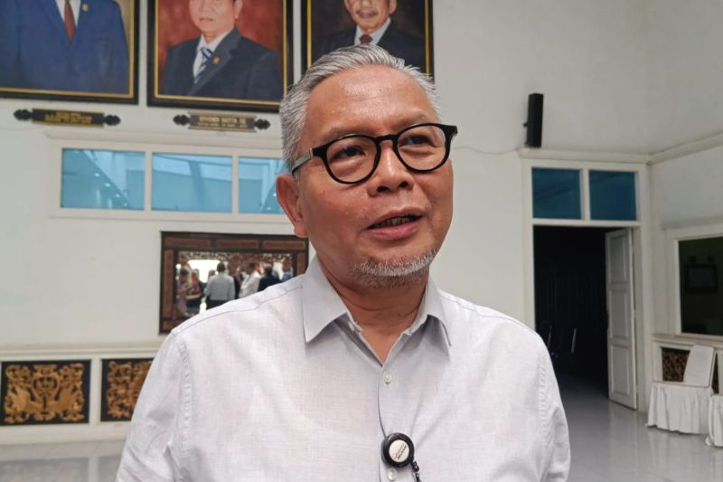 bank-jambi-bersama-bi-dan-ojk-kebut-normalisasi-sistem