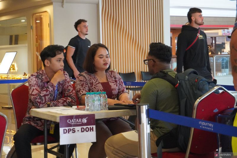 bandara-bali-perbaharui-data-15-penerbangan-batal-imbas-perang