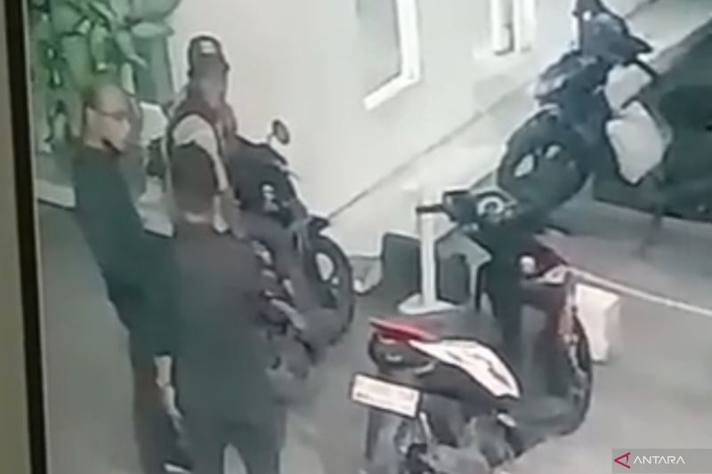 ngaku-kasat-narkoba-pria-ambil-motor-ojek-di-jaktim-imingi-rp300-ribu