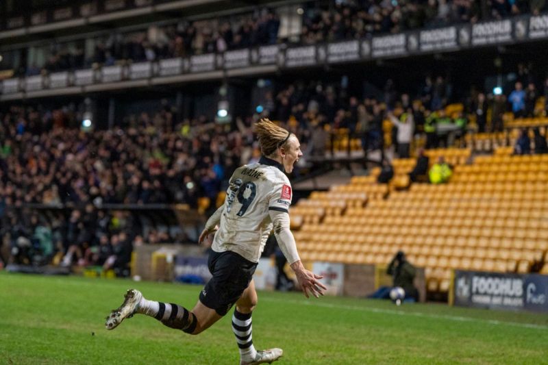 Port Vale lengkapi 16 tim yang berlaga di putaran kelima Piala FA