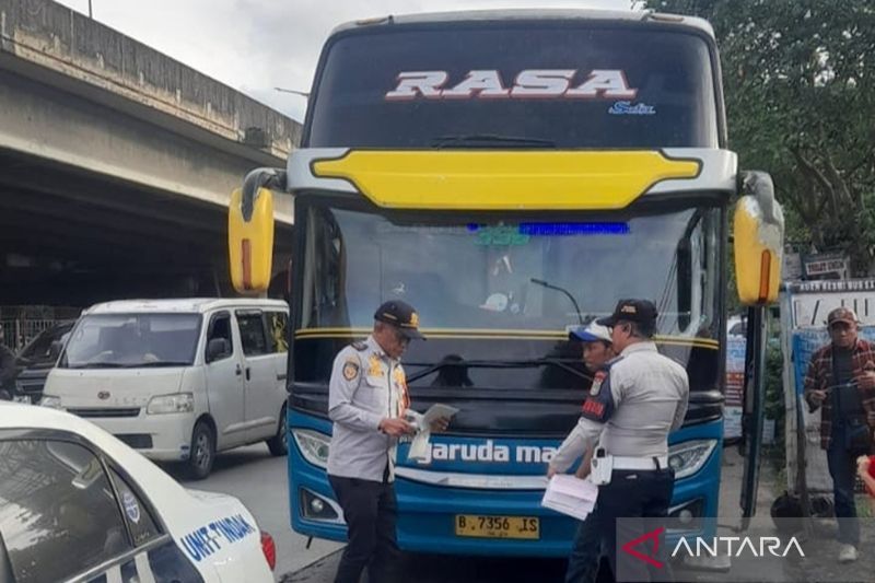 beroperasi-di-terminal-bayangan-lima-bus-akap-di-jakbar-ditilang