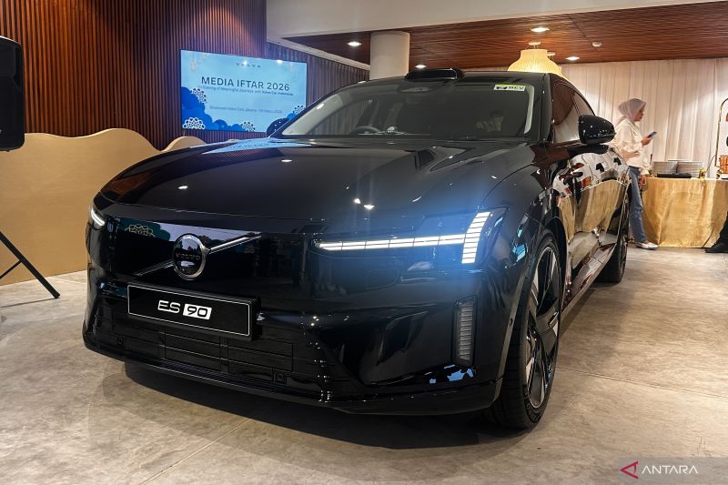 volvo-es90-diluncurkan-di-indonesia-dengan-harga-rp21-miliar
