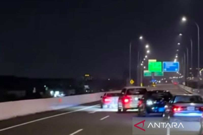 polisi-identifikasi-kendaraan-yang-lakukan-atraksi-di-jalan-tol