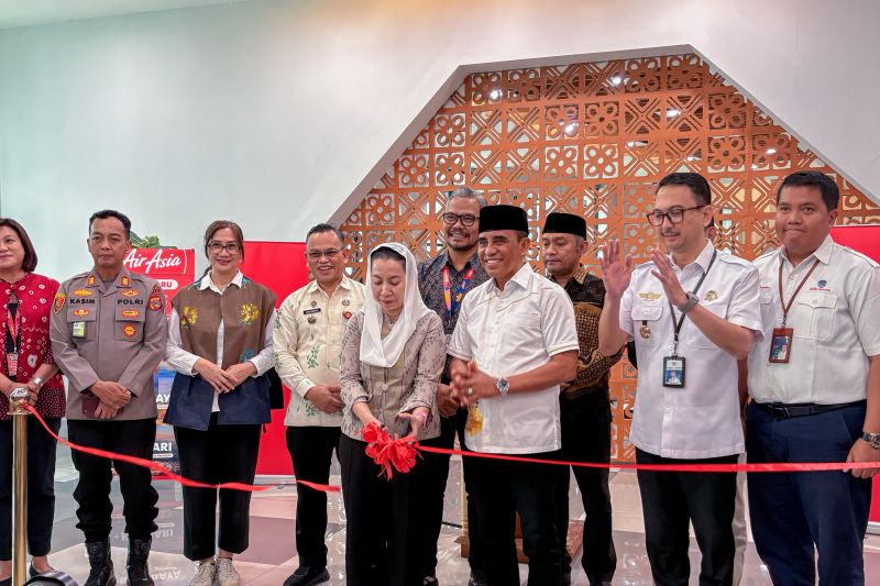 Gubernur: Penerbangan perdana AirAsia di Sulteng perkuat konektivitas