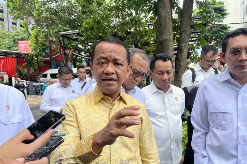 harga-minyak-meroket-bahlil-percepat-mandatori-campuran-etanol-ke-bbm