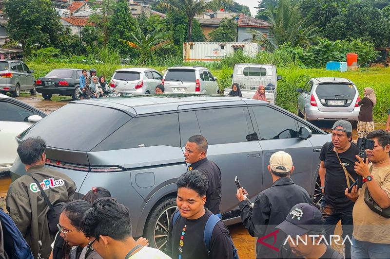 spesifikasi-harga-xpeng-x9-yang-jadi-mobil-sheila-dara-ke-makam-vidi