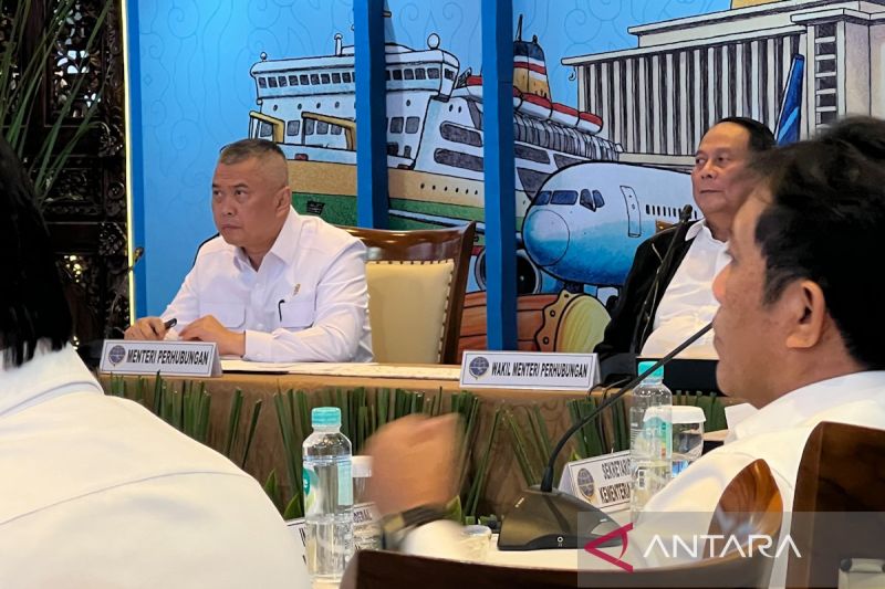 menhub-perkuat-pengawasan-lewat-posko-pusat-angkutan-lebaran-terpadu