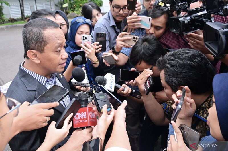 ancaman-krisis-minyak-prabowo-perintahkan-percepat-transisi-ke-ebt