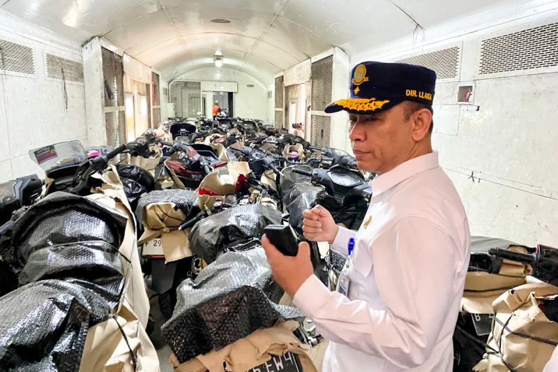 kemenhub-mulai-angkut-sepeda-motor-mudik-gratis-gunakan-kereta-api