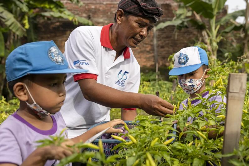 astra-group-ajak-pemudik-untuk-beristirahat-di-desa-sejahtera-astra
