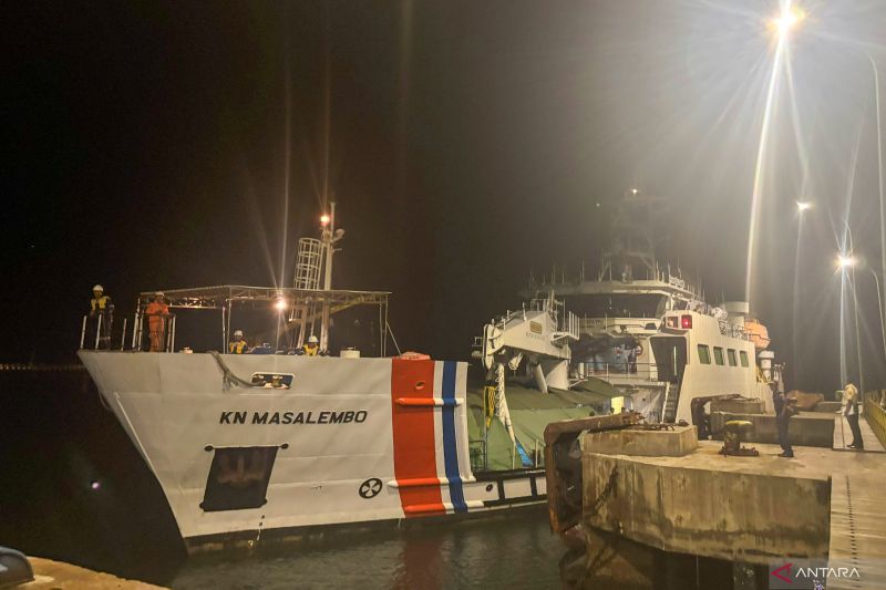 ksop-datangkan-kn-masalembu-urai-kepadatan-mudik-di-pelabuhan-jangkar