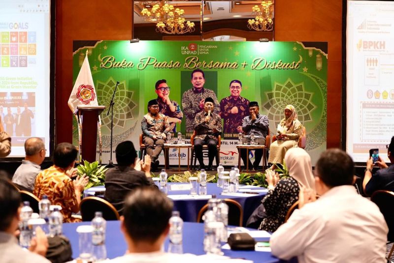 menkop-dorong-pengelolaan-dana-umatuntuk-industri-produktif