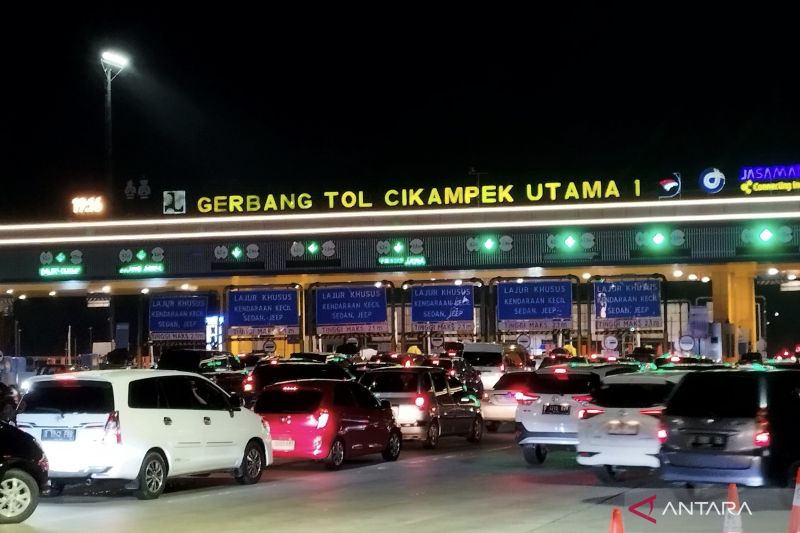 Jalan tol fungsional dan satu arah disiapkan saat arus mudik padat