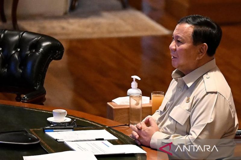 Prabowo gelar ratas bahas penyesuaian kebijakan ekonomi dan energi