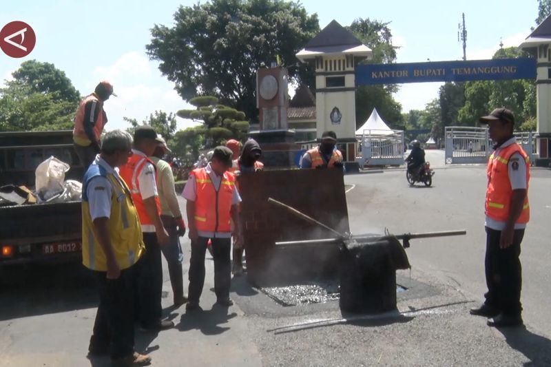 pemkab-temanggung-pastikan-jalur-poros-tengah-siap-dilintasi-pemudik