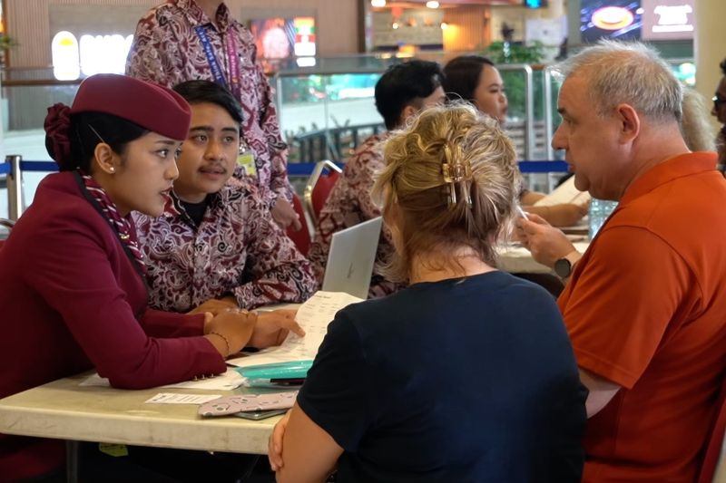 lima-penerbangan-internasional-dari-bali-terdampak-konflik-timurtengah