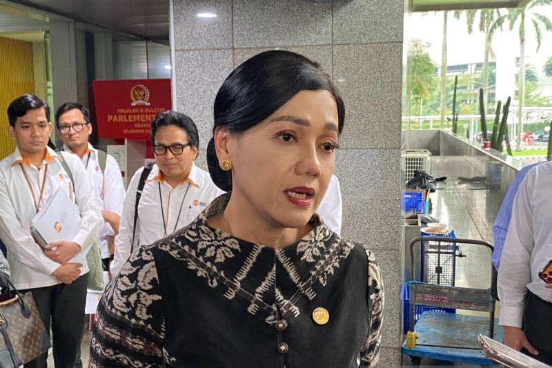 ojk-usul-sanksi-pidana-bagi-finfluencer-masuk-revisi-uu-p2sk