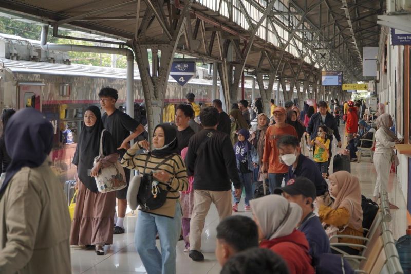 Estimasi Emisi 8,9 Juta kg CO₂e dari Perjalanan Pelanggan Selama Angkutan Lebaran 2026, KA Jarak Jauh Lebih Efisien Dibanding Kendaraan Pribadi