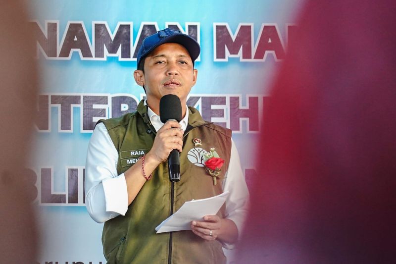 menhut-ajak-warga-jaga-hutan-dan-dorong-ekonomi-via-perhutanan-sosial