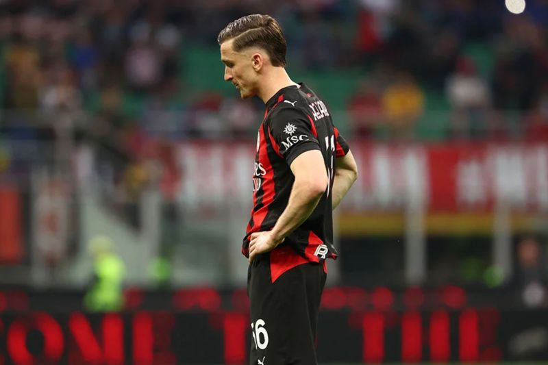 Milan terancam turun dari empat besar setelah dikalahkan Atalanta 2-3