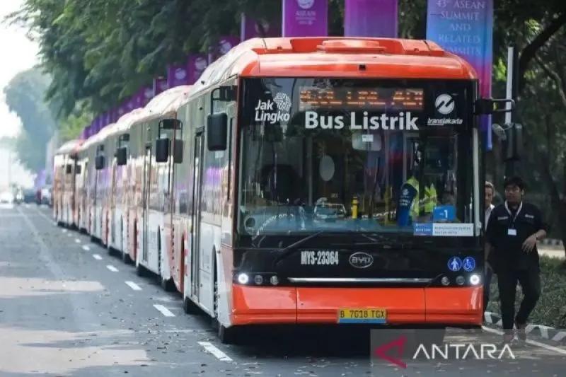 Jateng Percepat Transformasi Transportasi, Taksi Listrik dan Pembayaran Nontunai Resmi Diluncurkan