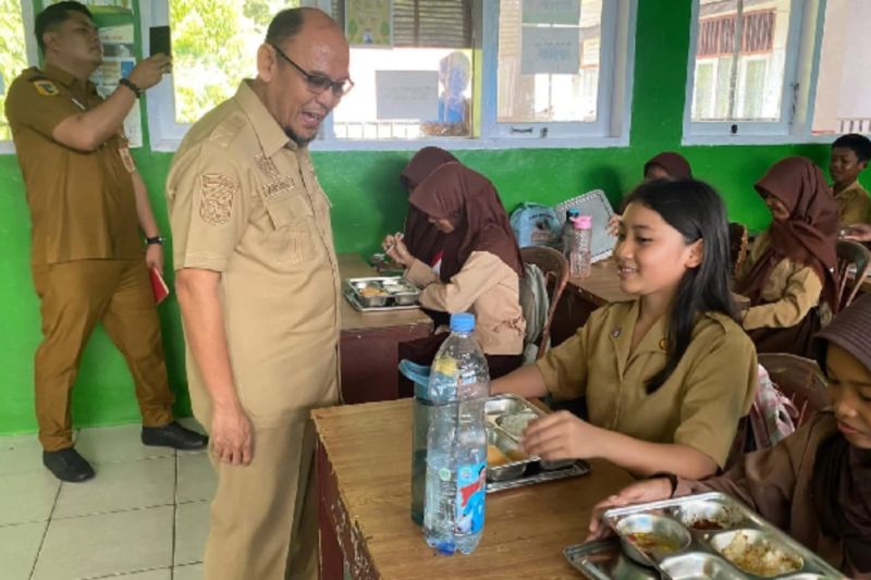 Donggala mulai cek KBM dan kondisi pendidikan di Pinembani