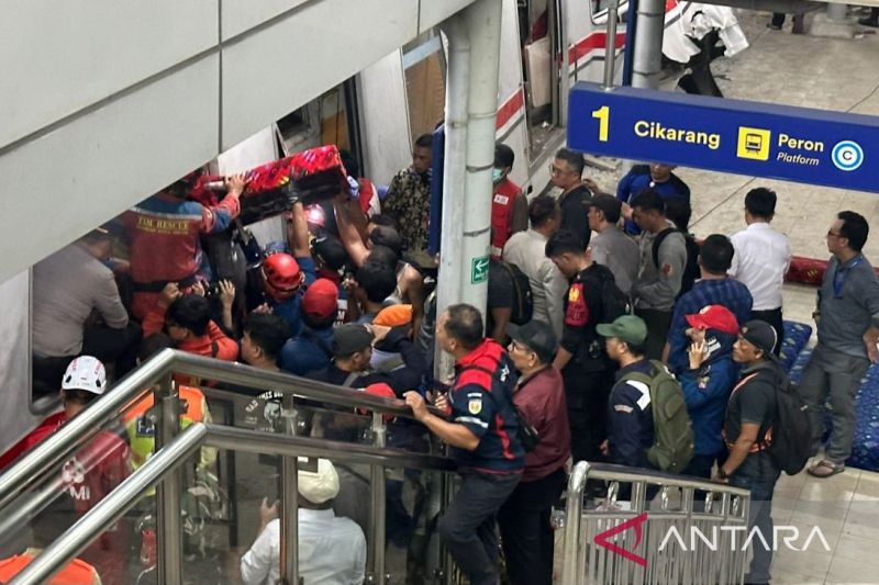 kai-hentikan-sementara-perjalanan-kajj-dari-stasiun-gambir-pasarsenen