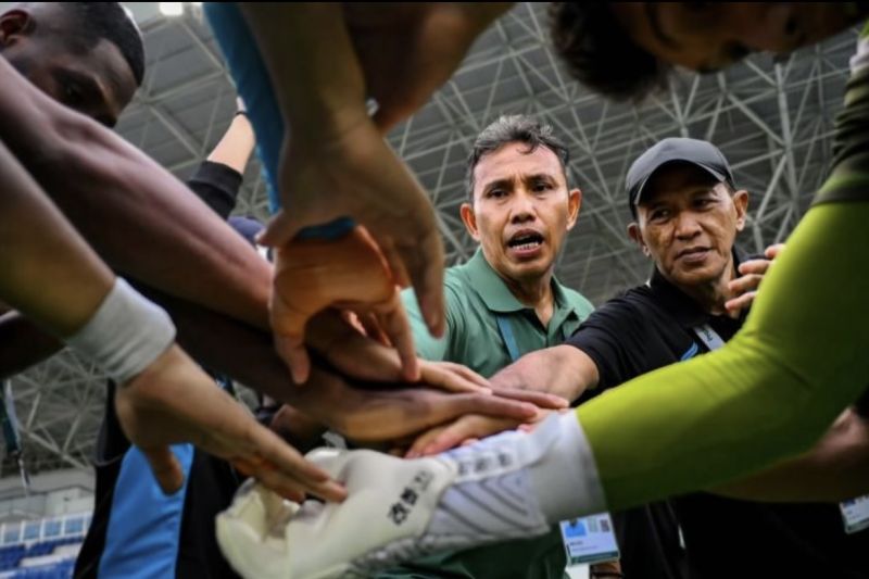 Pelatih Persela bertekad tutup musim dengan kemenangan