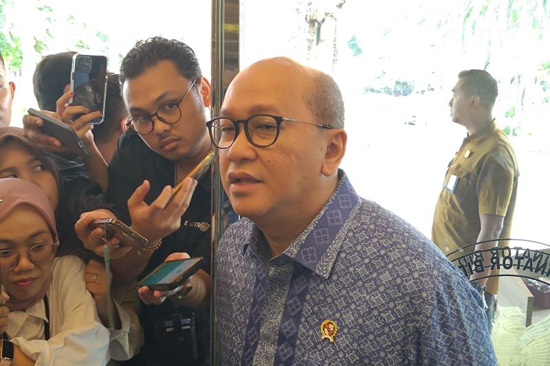 rosan-investasi-sumbang-32-persen-pertumbuhan-ekonomi-kuartal-i-2026