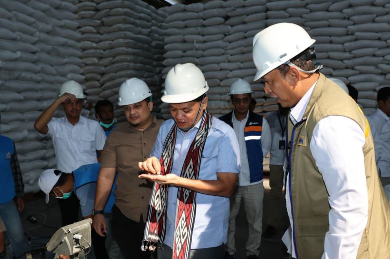dirut-bulog-tegaskan-stok-beras-nasional-kuat-hadapi-idul-adha