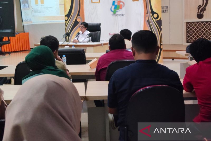 mbg-jadi-pengungkit-ekonomi-jabar-triwulan-i-2026-melaju-579-persen
