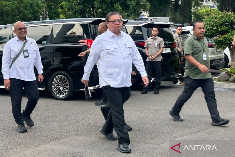 presiden-panggil-sejumlah-menteri-dan-pimpinan-lembaga-ekonomi