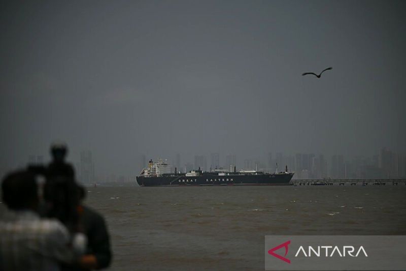 Iran perkenalkan aturan baru untuk transit kapal di Selat Hormuz
