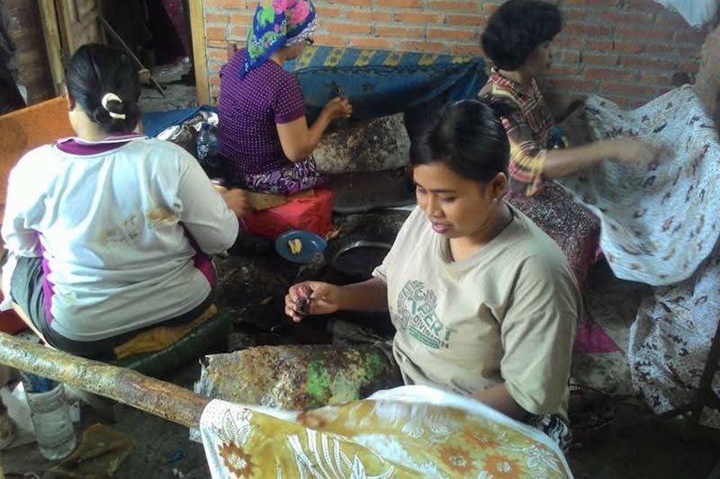 sig-bantu-umkm-batik-rembang-tembus-pasar-global