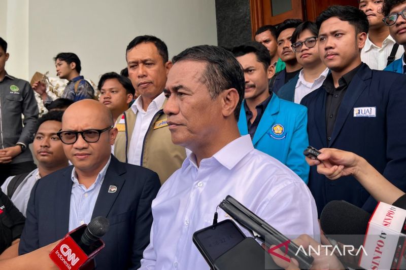 mentan-cabut-izin-distribusi-pupuk-usai-terima-laporan-mahasiswa